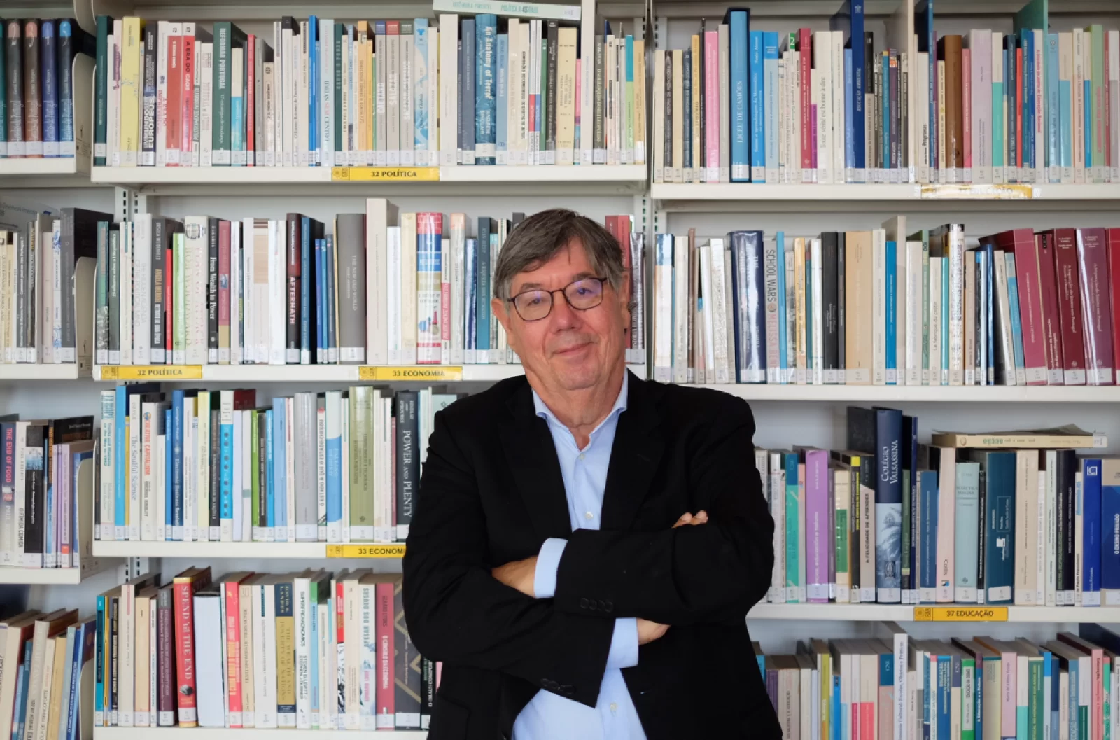 O papel do papel: passado e futuro das bibliotecas | Carlos Fiolhais | TEDxAveiro